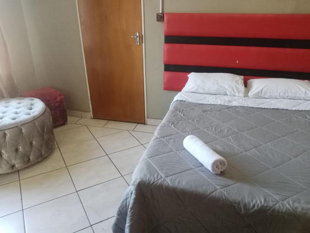 פרטוריה Ebony Guest House מראה חיצוני תמונה
